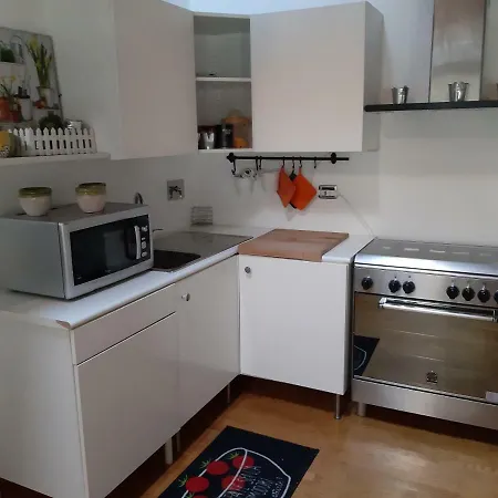 Casa Alfieri A 100 M Da Via Roma Apartment