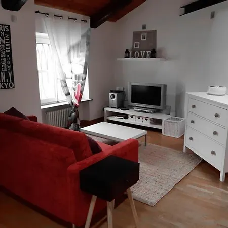 Casa Alfieri A 100 M Da Via Roma *